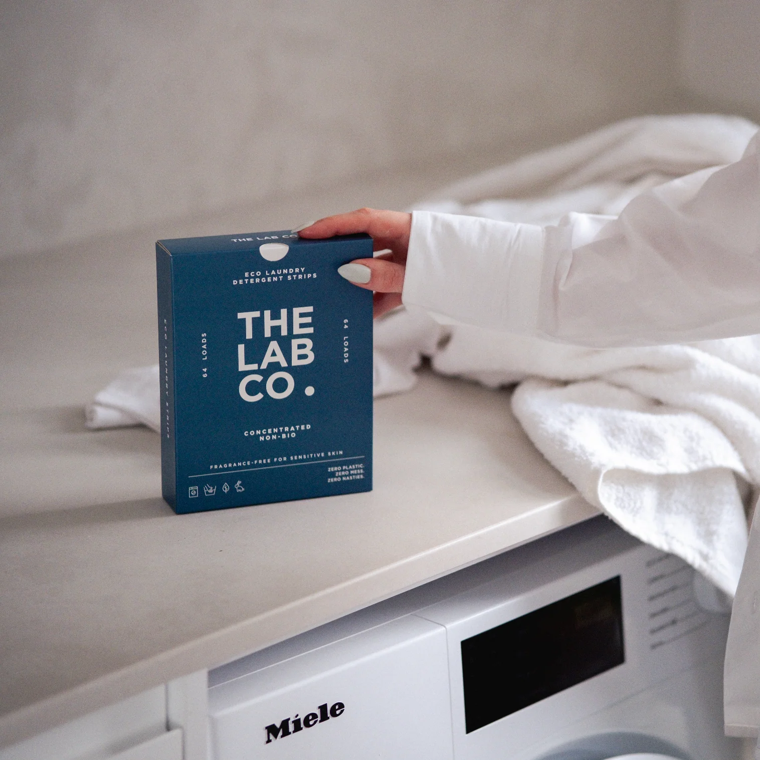 Mixed Fragrance Laundry Strips Trio Set 192 Loads - Image 3