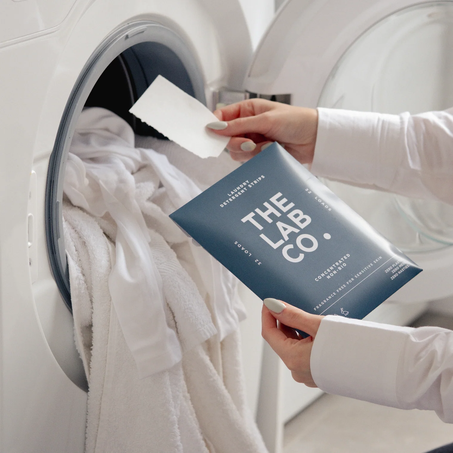 Mixed Fragrance Laundry Strips Trio Set 96 Loads - Image 4